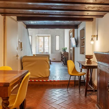 Historical Loft At Campo De Fiori * רומא