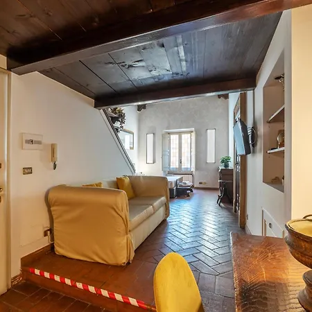 Historical Loft At Campo De Fiori Apartamento *