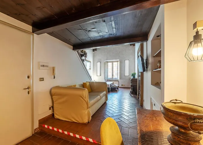 Historical Loft At Campo De Fiori Lägenhet *