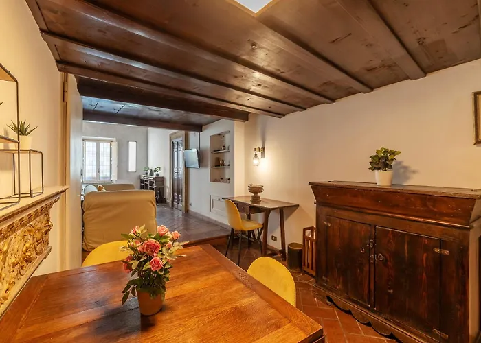 Historical Loft At Campo De Fiori Lägenhet *