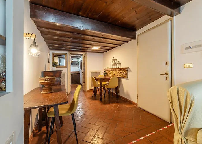 Historical Loft At Campo De Fiori